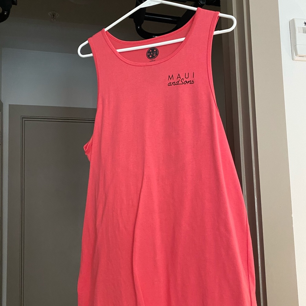 Maui and sons tank top